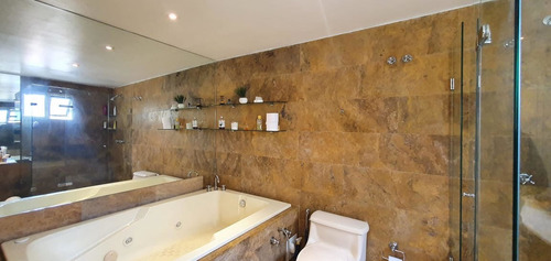 Imagen 16 de 19 de Se Vende Magnifico Apto Ext. Remodelado Sta Barbara Central -10-