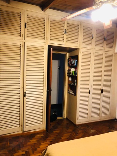 Imagen 10 de 20 de Casa En Venta De 4 Ambientes Con Cochera En Lanús Este