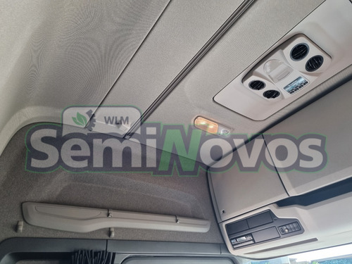 Imagem 14 de 15 de Scania Trucado R 450 6x2 2019/2020 - Teto Alto