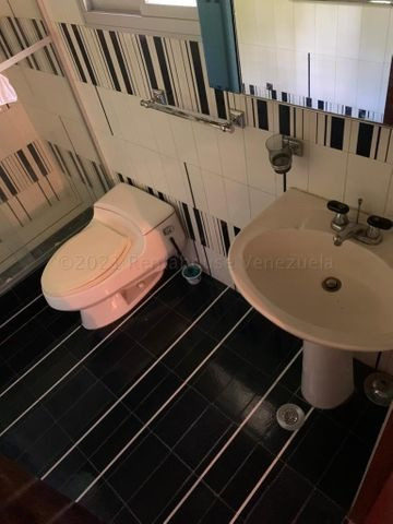 Imagen 9 de 12 de Casa En Venta En Prados Del Este 21-11818 Caro Fermoso 0424-2083128