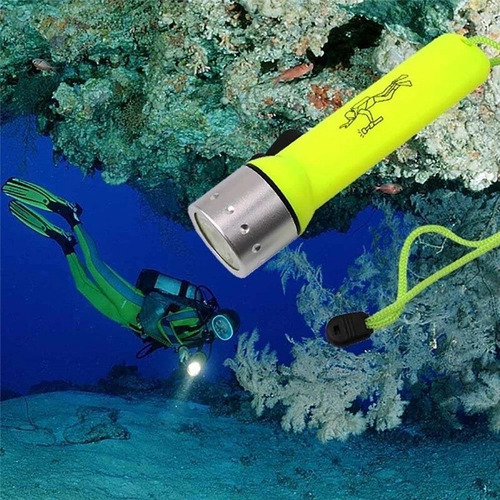 Linterna Impermeable Para Buceo Subacuática Led Camping