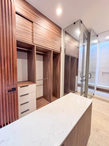Casa En Venta En Misión San Jerónimo. 2