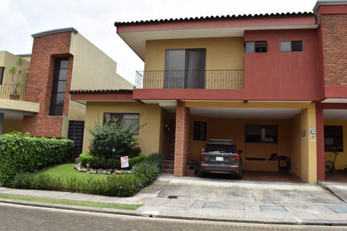Imagen 1 de 25 de Venta Casa En Belén De Heredia En Condominio Hacienda De La Ribera. Muy Amplia, Excelente Ubicación