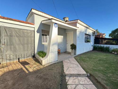 Venta Casa En Bajo Palermo Av. Sagrada Familia 2 D