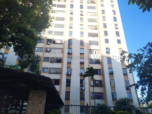 Sp Apartamento En Alquiler Las Trinitarias Barquisimeto Lara, Venezuela. 80 M²