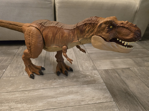 Mattel Jurassic World Super Colosal Tyrannosaurus Rex (Usado)