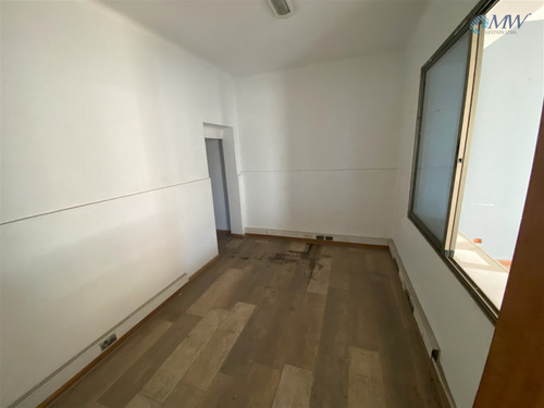 Amplia Casa - Oficina En Venta En El Mejor Barrio De Ñuñoa