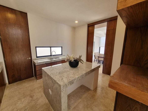Casa En Venta En Residencial Lenora, Temozón Norte