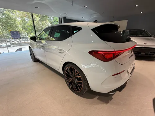 Cupra Leon 300Hp