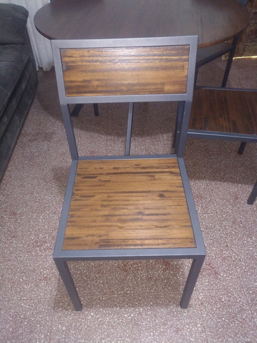 Imagen 2 de 8 de Mesa Comedor Hierro Y Madera. Jd (arte Y Diseño)
