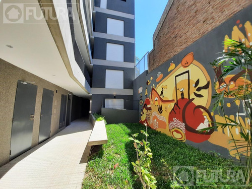 Imagen 10 de 20 de Departamento Duplex 1 Dormitorio En Venta - Castellanos 450 U06