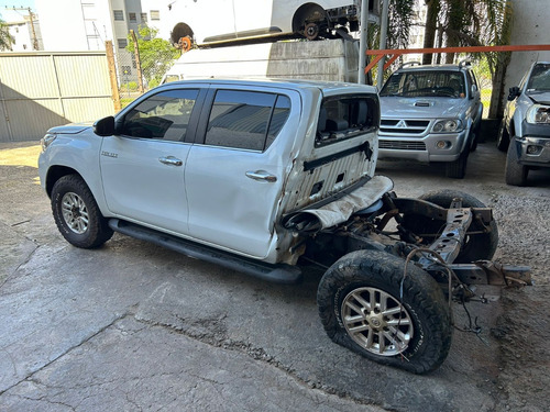 Sucata Hilux 2.8 2023 4x4 Automatica 4.600km - Rs Campo Bom