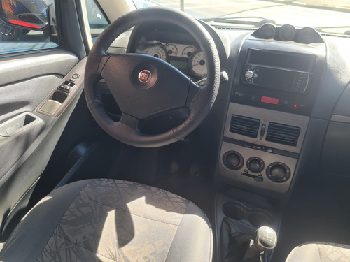 Fiat Idea 1.8 16v Adventure Flex 5p