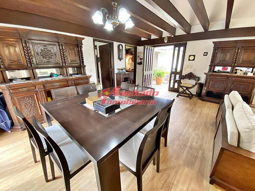 Hermosa Casa En Venta En Playa Mansa- Ref: 5740