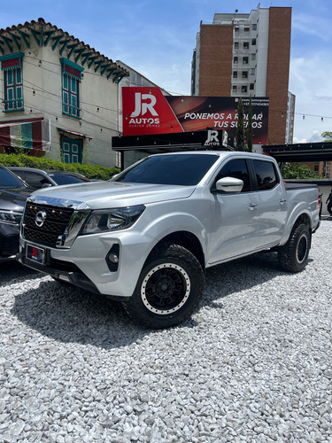 Nissan Frontier 2.5 Xe doble cabina