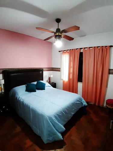 Imagen 8 de 16 de Venta Casa Lanus Centro 3 Ambientes 1 Cochera Sin Expensas Con Camaras De Seguridad