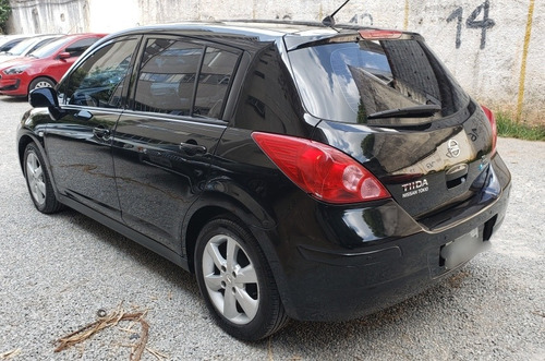 Nissan Tiida 1.8 Sl Flex Aut. 5p 2010