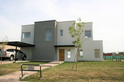 Countries Y Barrios Cerrados Venta Haras Santa María