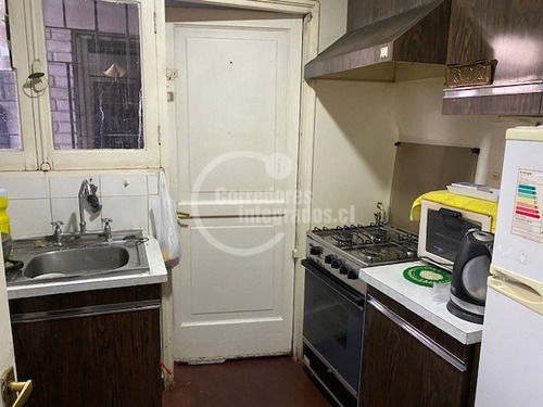 Casa En Venta De 4 Dorm. En Las Condes