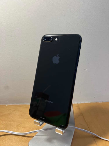 iPhone 8 Plus (Reacondicionado)