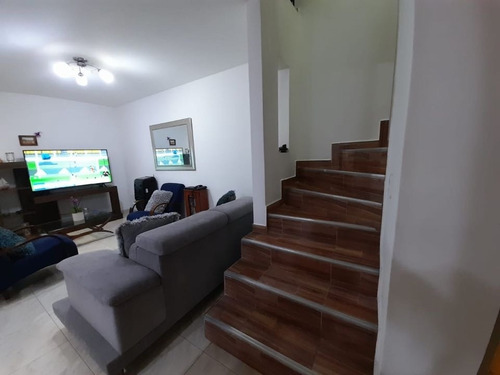 Ciudad Santa Bárbara - Casa En Conjunto Cerrado
