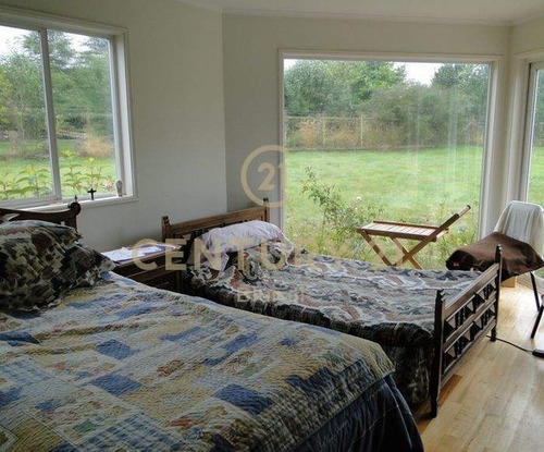 Casa En Parcelación, Puerto Varas, 4 Dormitorios, 5 Baños...