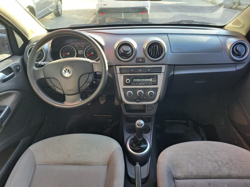 Imagen 3 de 6 de Volkswagen Voyage 1.6 Trendline 2009