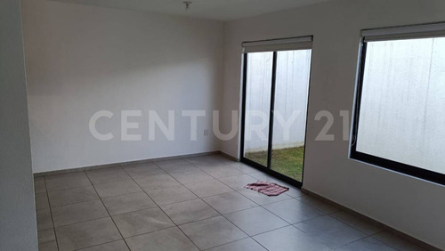 Renta Casa Fracc. Aurea, Toluca, México