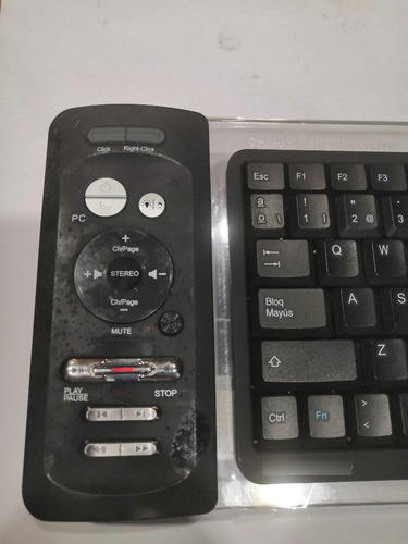 Teclado Inalámbrico Multimedia Presentaciones Genius (Usado)
