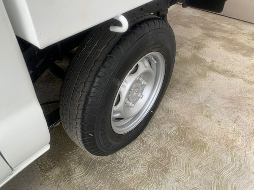 Imagen 9 de 15 de Nissan Np300 Doble Cabina Estacas