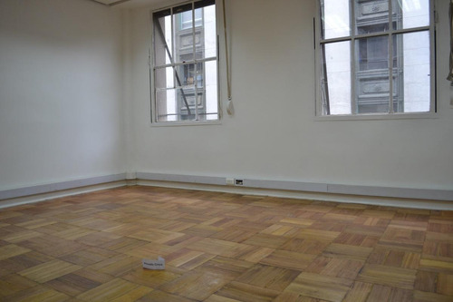 Imagen 2 de 15 de Arriendo Oficina Remodelada, Impecable, Pleno Centro