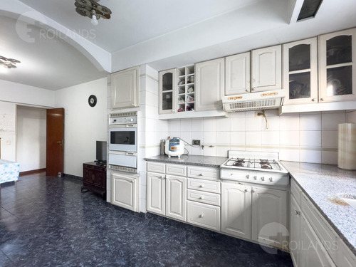 Venta Departamento 4 Amb Balcón, Cochera, Dependencia Flores