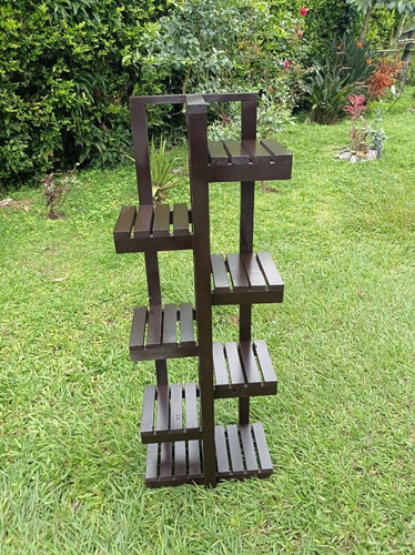 Exhibidor De Materas En Madera Pino Cepillado Jardinera