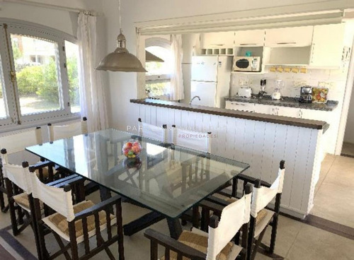 Casa En Venta De 4 Dormitorios En La Barra -ref:3969