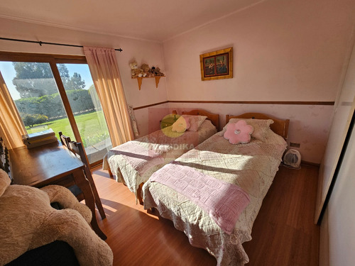 Vendo Parcela 5600 M2 Casa De 380m2 Condom. A 5 De Concón.