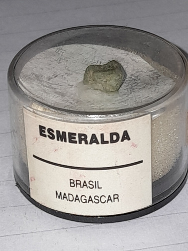 Piedra Esmeralda En Caja Procedencia Ghana