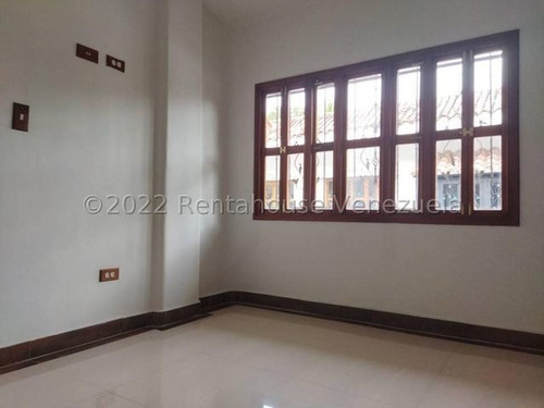 Imagen 11 de 23 de Townhouse En Venta Barrio Sucre Maracay 23-15286 Hc