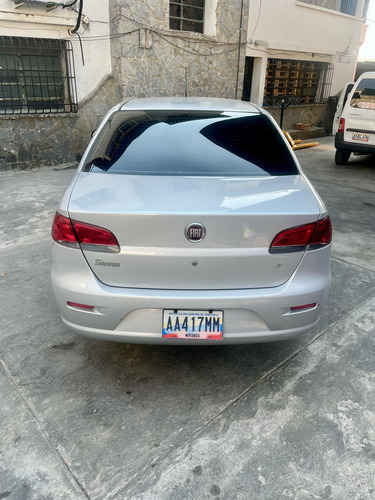 Fiat Siena Gris 2012