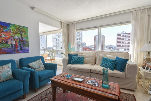 Apartamento En Venta De 2 Dormitorios + 2 Baños . Reciclado Con Garage- Ref: 216