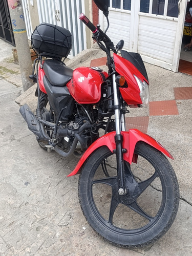 Moto Suzuki Hayatte 115. Mod 2015.