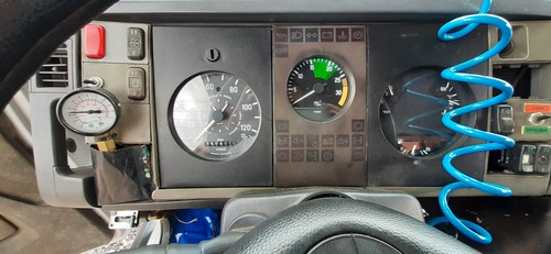 Mb 710 Carroceria De Madeira Caminhao 3/4 2000