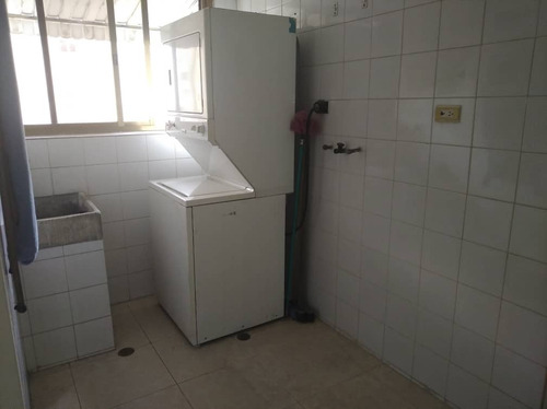 Imagen 10 de 30 de En Venta Amplio Y Bello Apartamento Res. Uris Urb. San Isidro