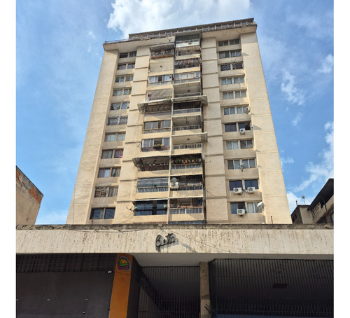 Se Vende Hermoso Apartamento En Altagracia Edificio Beta Piso Bajo Jp