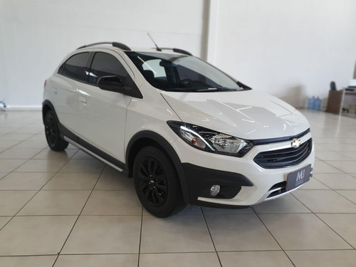 Imagem 3 de 14 de Chevrolet Onix Active 1.4