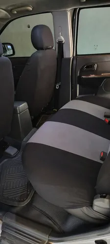 Chevrolet Dmax Mod 2011 Color Plata