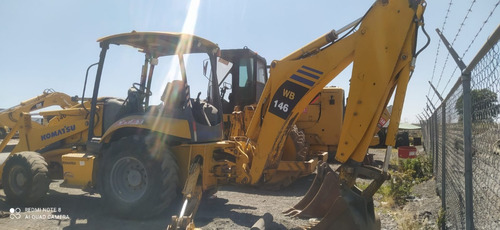 Retroexcavadora Komatsu 4x4 2011