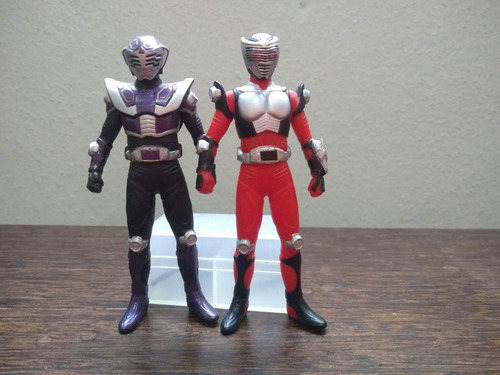 Bonecos Kamen Rider Ryuki E Ouja Sofubi Bandai (Usado)