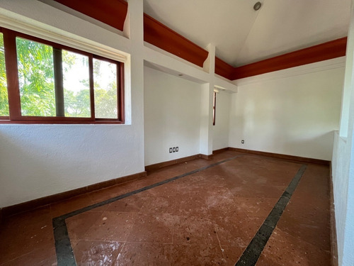 Imagen 27 de 30 de Casa En Venta/renta Con Terreno De 2,600 M2 Con Entrada Dire