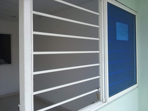Imagen 16 de 29 de Se Vende Casa De Dos Pisos Con Entrada Y Servicios Independientes Por Valor De 200.000.000 Cop Negociables.