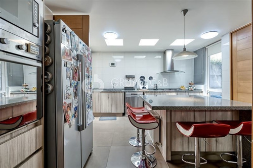 Imagen 8 de 24 de Casa En Venta 4 Dorm.+ Subterráneo + Sala De Estar E